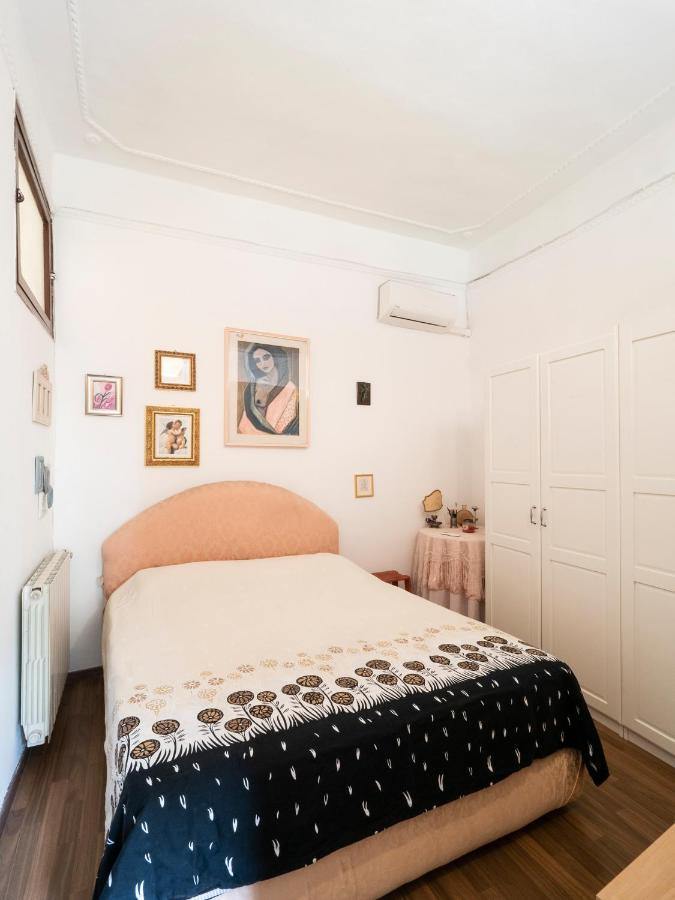 Central Apartment In Trastevere Rome Exterior photo