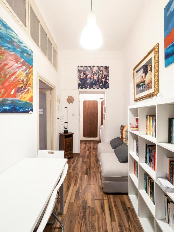 Central Apartment In Trastevere Rome Exterior photo