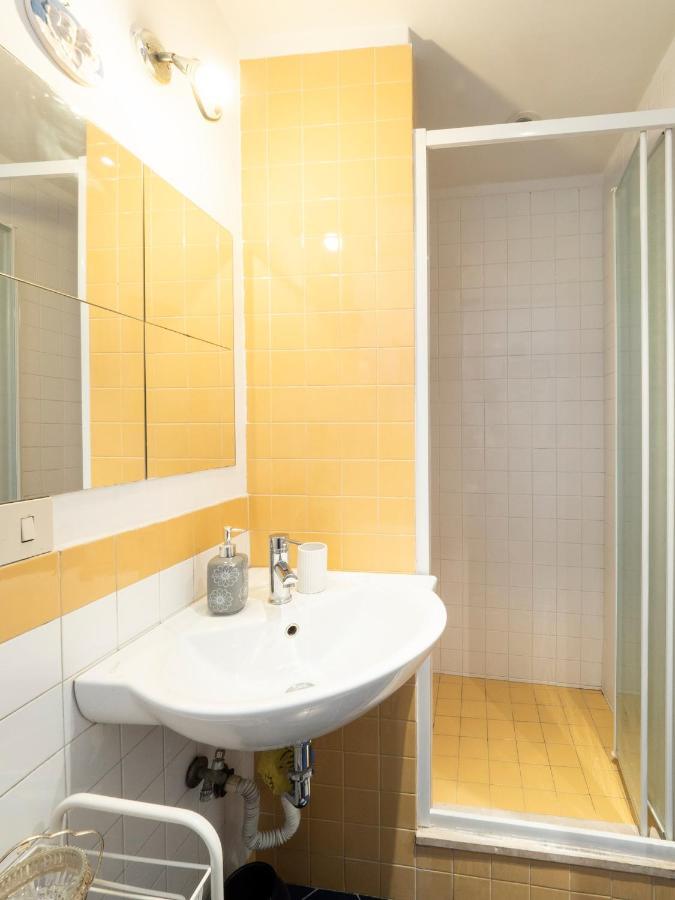 Central Apartment In Trastevere Rome Exterior photo