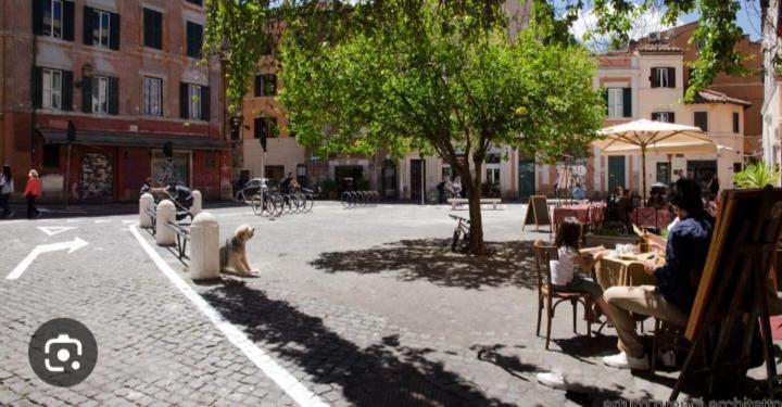 Central Apartment In Trastevere Rome Exterior photo